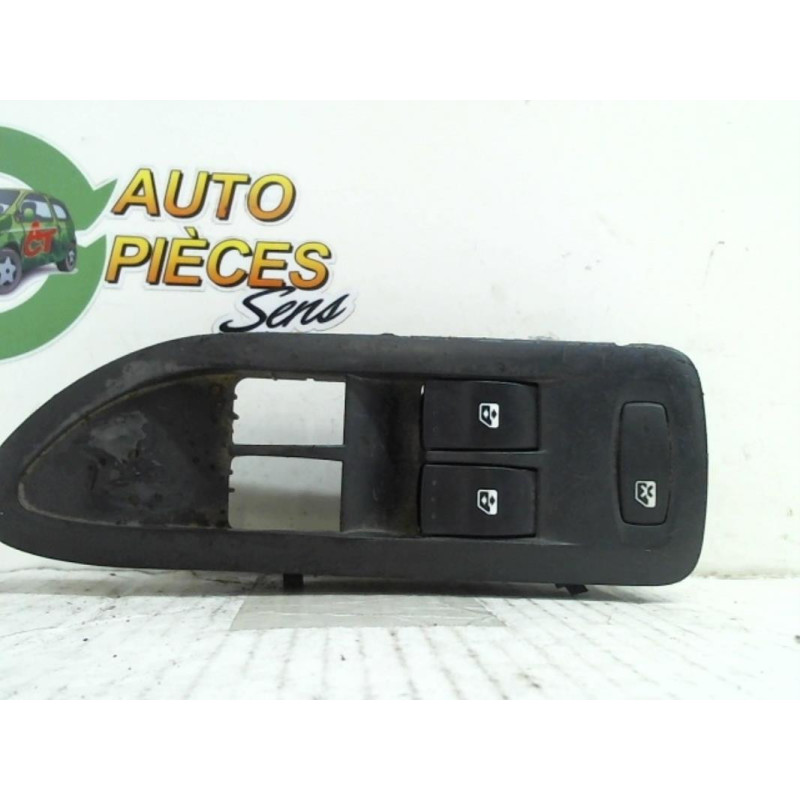 Interrupteur de leve vitre RENAULT LAGUNA 2 PHASE 1 d’occasion