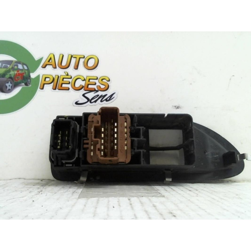 Interrupteur de leve vitre RENAULT LAGUNA 2 PHASE 1 d’occasion