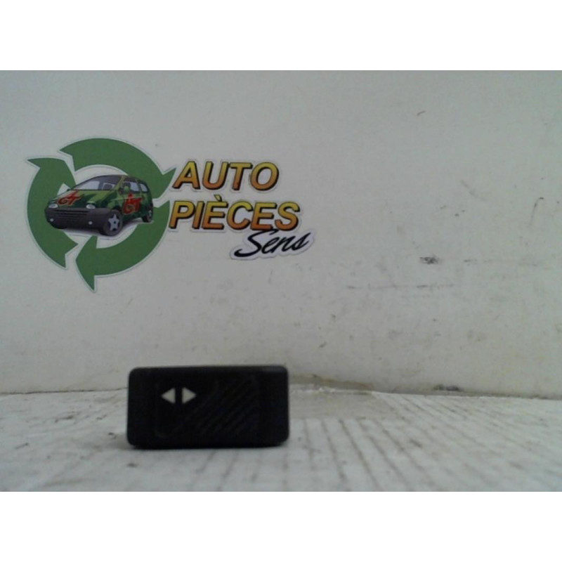 Interrupteur de leve vitre RENAULT CLIO 2 PHASE 1 d’occasion