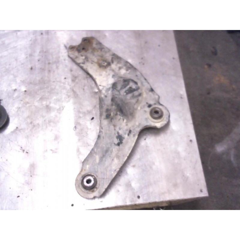 Triangle avant droit RENAULT TRAFIC II PHASE 1 FOURGON d’occasion
