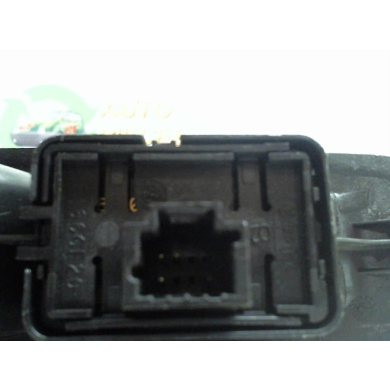 Interrupteur de leve vitre RENAULT MEGANE 3 PHASE 1 BREAK d’occasion