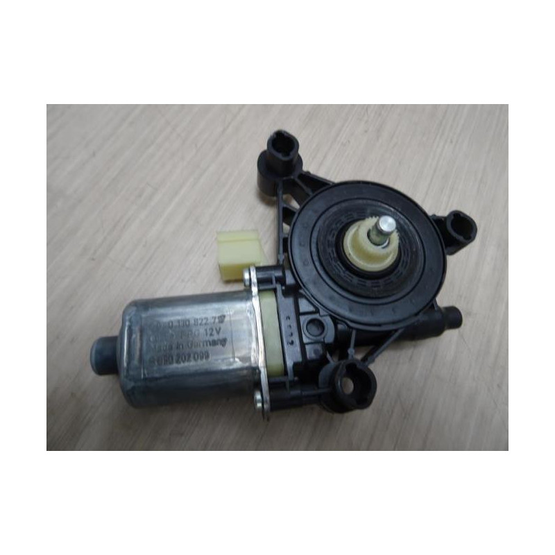 Moteur leve vitre avant droit AUDI A3 3 LIMOUSINE S3 PHASE 1 d’occasion