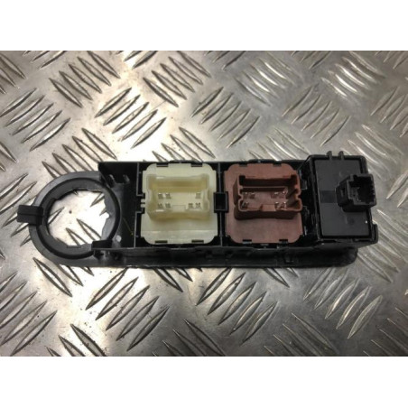 Interrupteur de leve vitre avant gauche RENAULT CLIO 4 PHASE 1 d’occasion