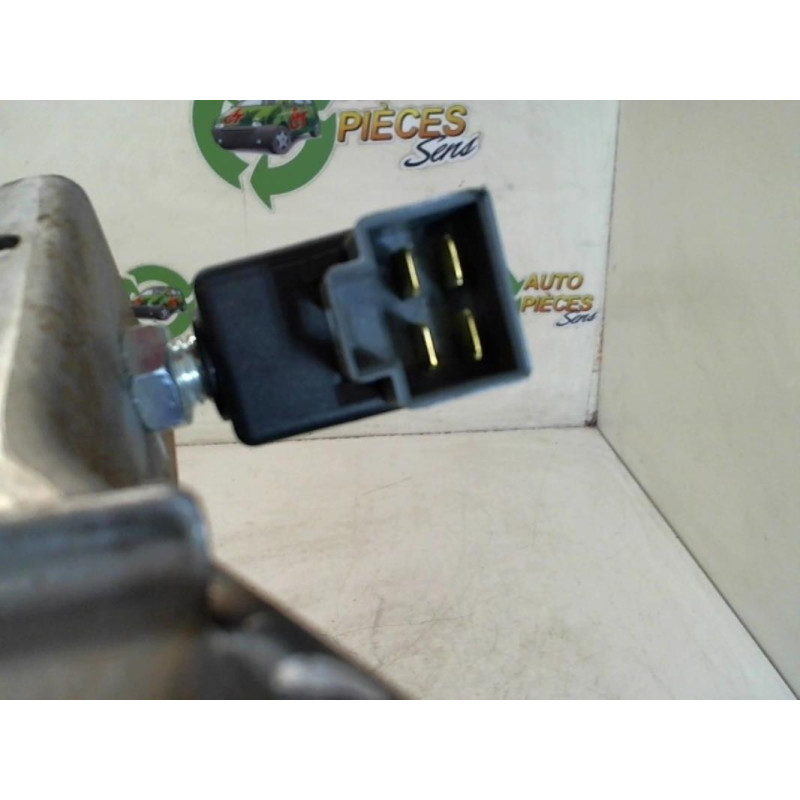 Pedalier de frein KIA SPORTAGE 3 PHASE 1 d’occasion