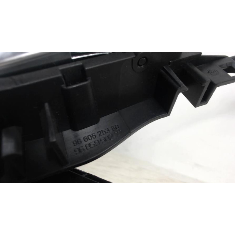 Serrure avant droit PEUGEOT 508 1 SW PHASE 1 BREAK d’occasion