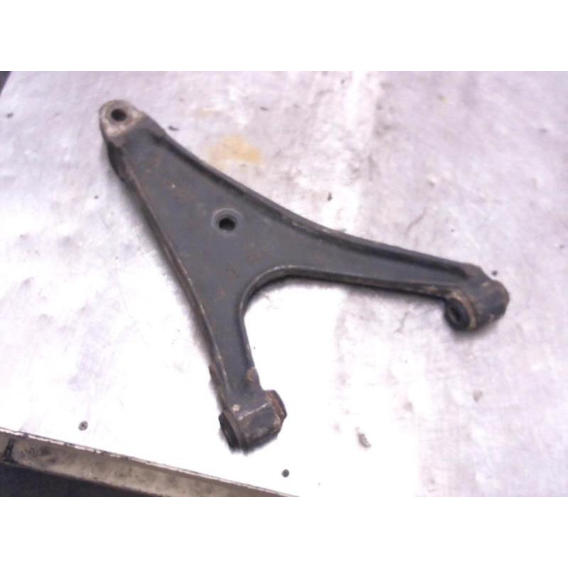 Triangle avant droit RENAULT TRAFIC d’occasion