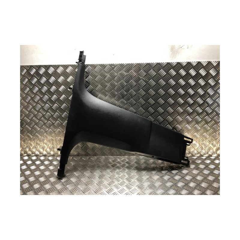 Garniture laterale arriere droite CITROEN C4 SPACETOURER d’occasion