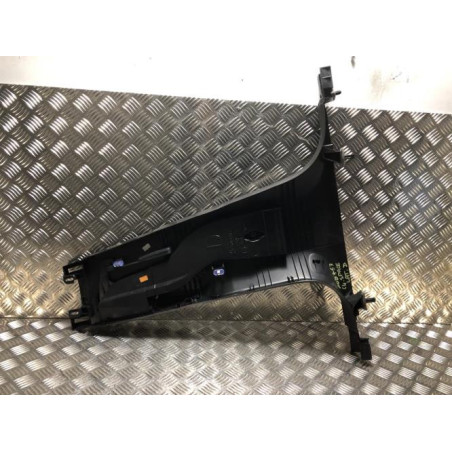 Garniture laterale arriere droite CITROEN C4 SPACETOURER d’occasion