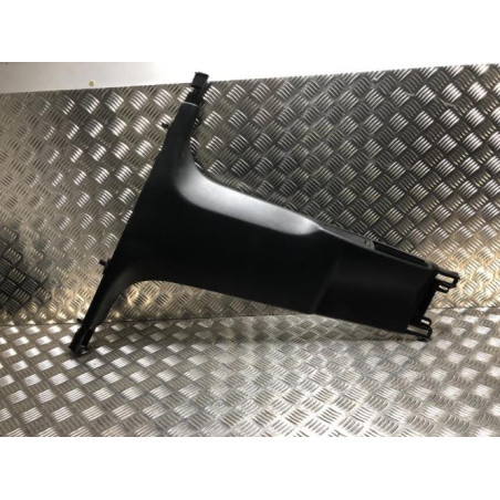 Garniture laterale arriere gauche CITROEN C4 SPACETOURER d’occasion