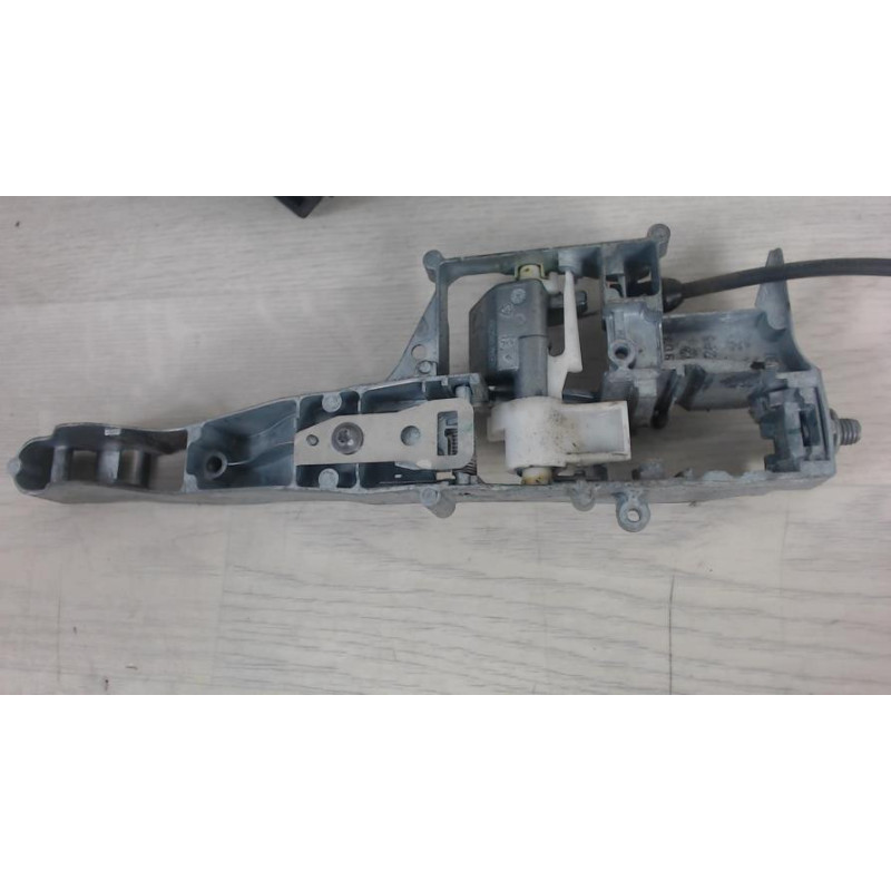 Serrure avant droit PEUGEOT 207 PHASE 1 d’occasion