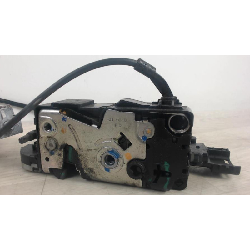 Serrure avant droit PEUGEOT 207 PHASE 1 d’occasion