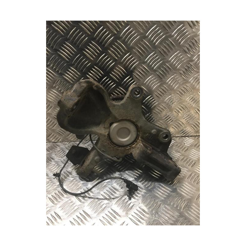 Fusee avant gauche MERCEDES SPRINTER 2 PHASE 1 d’occasion