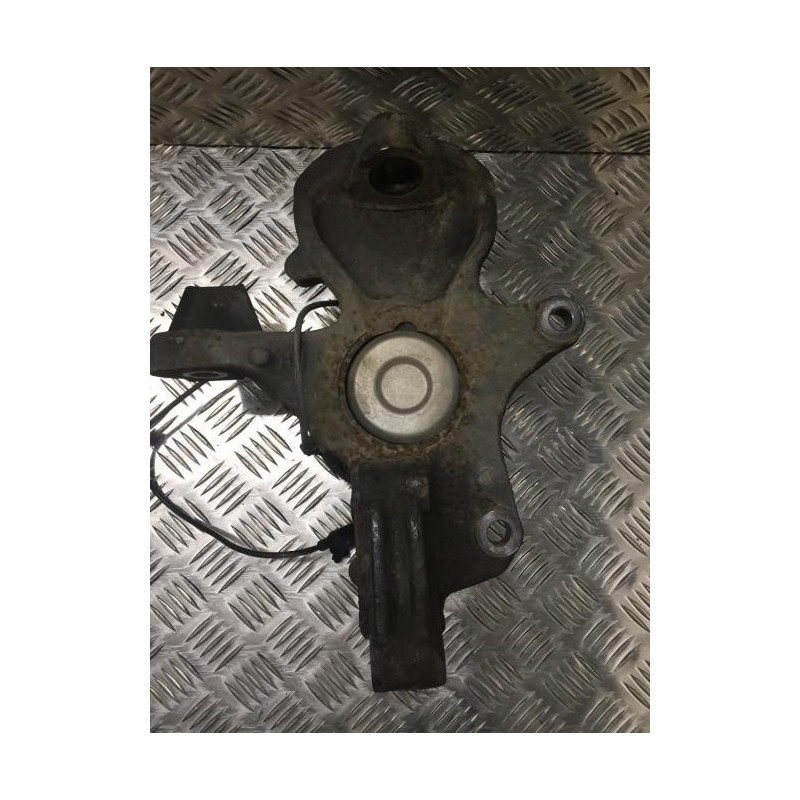 Fusee avant gauche MERCEDES SPRINTER 2 PHASE 1 d’occasion
