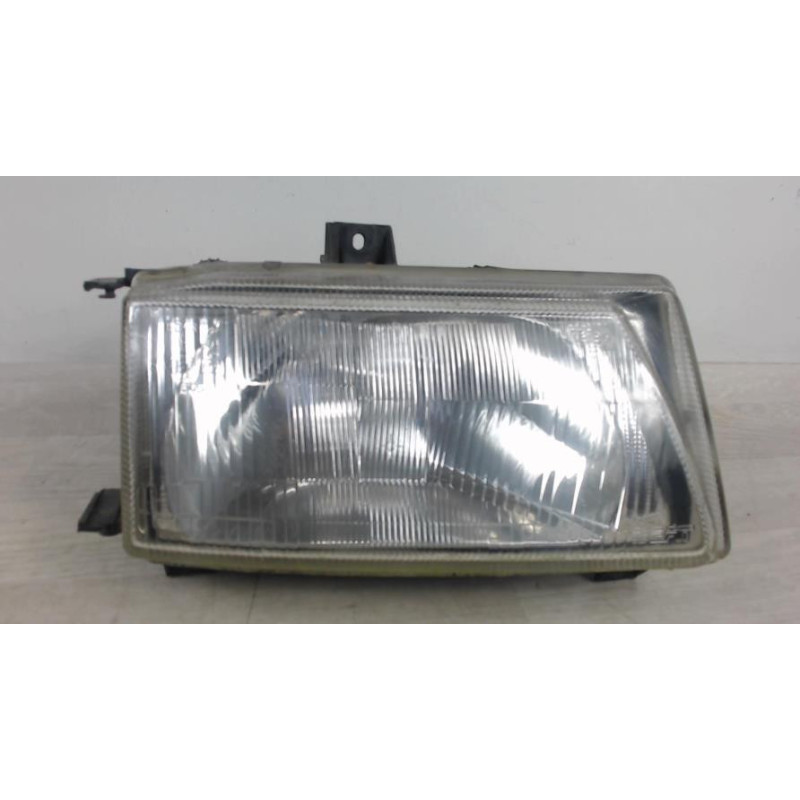 Optique avant principal droit (feux)(phare) SEAT CORDOBA 1 PHASE 1 d’occasion
