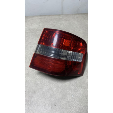Feu arriere principal droit (feux) FIAT STILO BREAK d’occasion