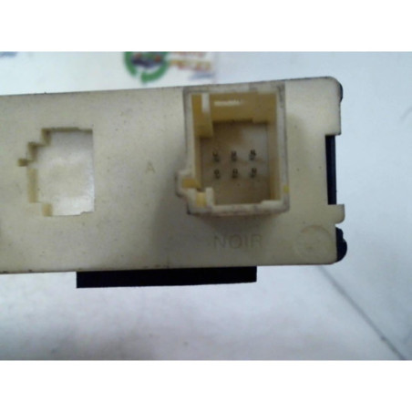Moteur leve vitre avant droit CITROEN C4 1 PHASE 1 d’occasion
