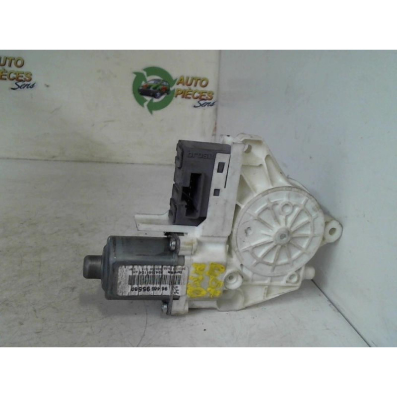 Moteur leve vitre avant droit PEUGEOT  d’occasion