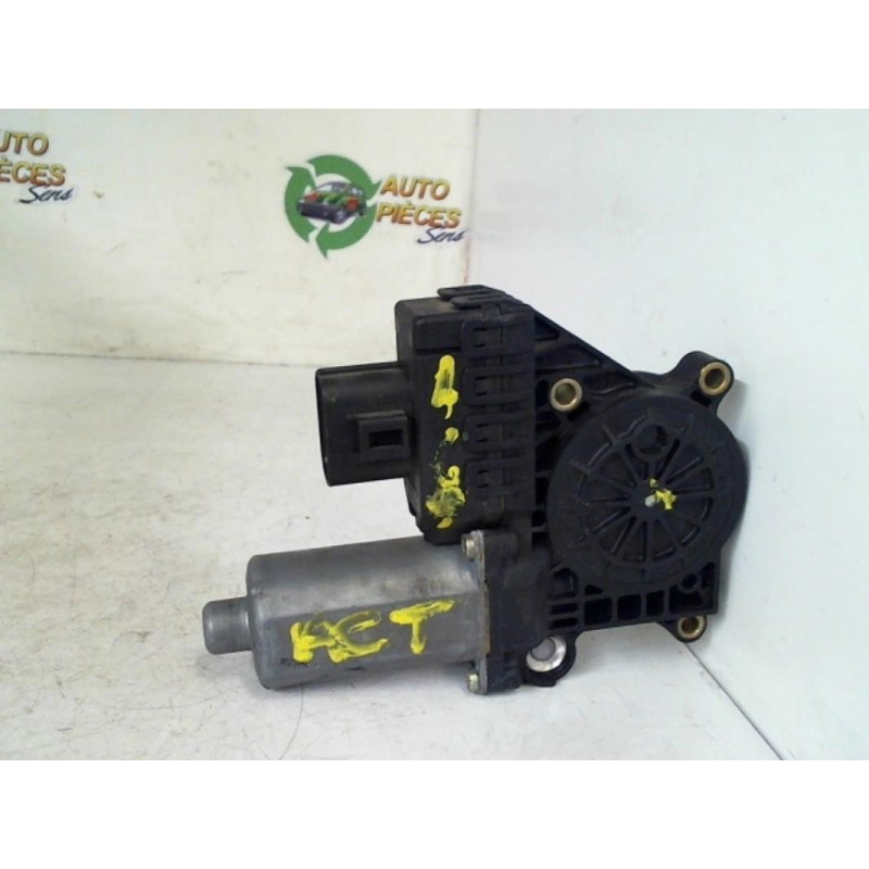 Moteur essuie glace avant gauche FORD  d’occasion