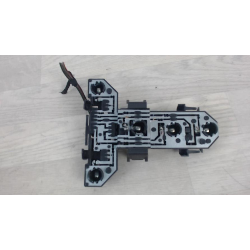 Platine feu arriere droit VOLKSWAGEN GOLF 4 d’occasion