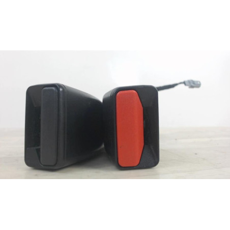 Attache ceinture arriere gauche RENAULT CLIO 4 PHASE 1 d’occasion