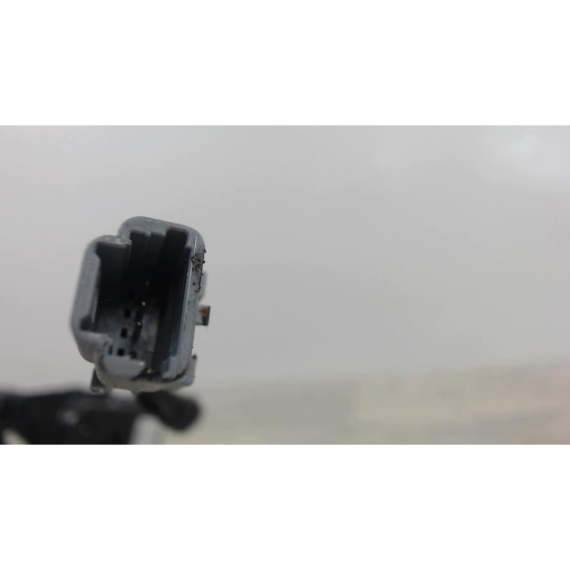 Attache ceinture arriere gauche RENAULT CLIO 4 PHASE 1 d’occasion