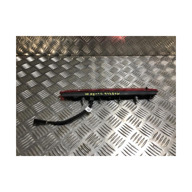 Feu arriere stop central PEUGEOT 2008 2 d’occasion