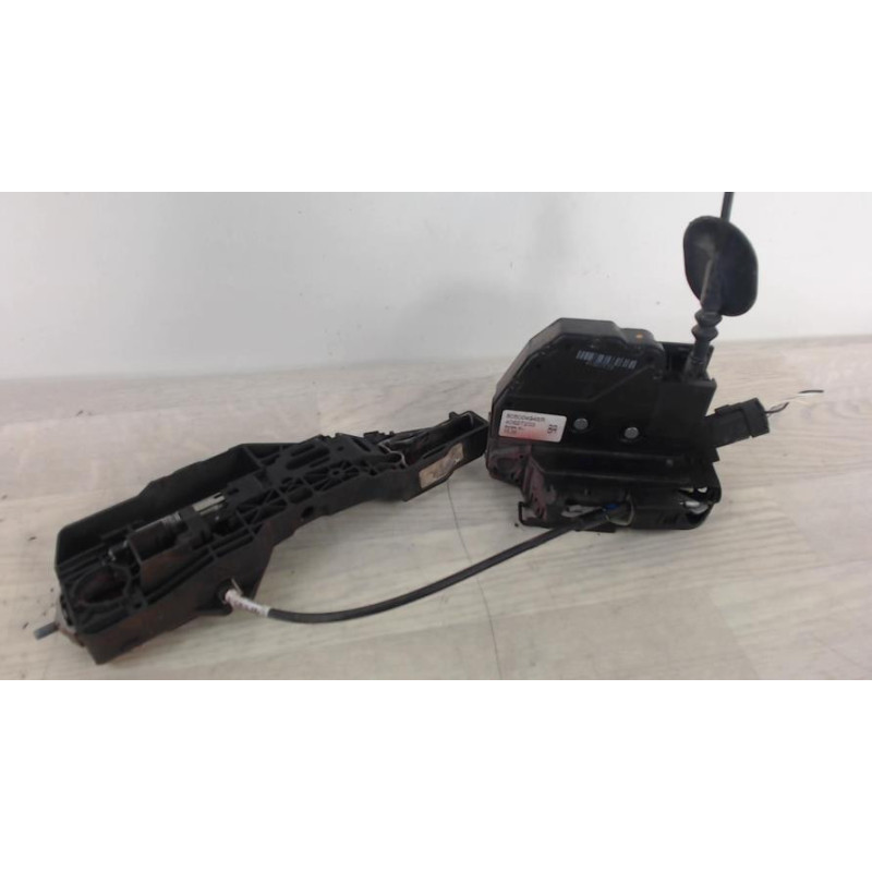 Serrure avant droit RENAULT CLIO 4 PHASE 1 d’occasion