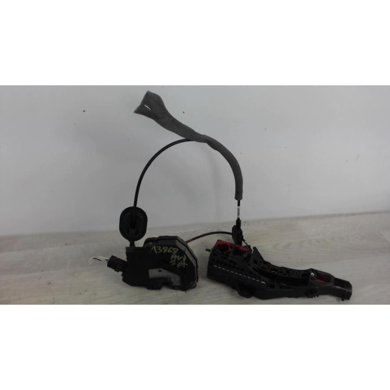 Serrure avant droit RENAULT CLIO 4 PHASE 1 d’occasion
