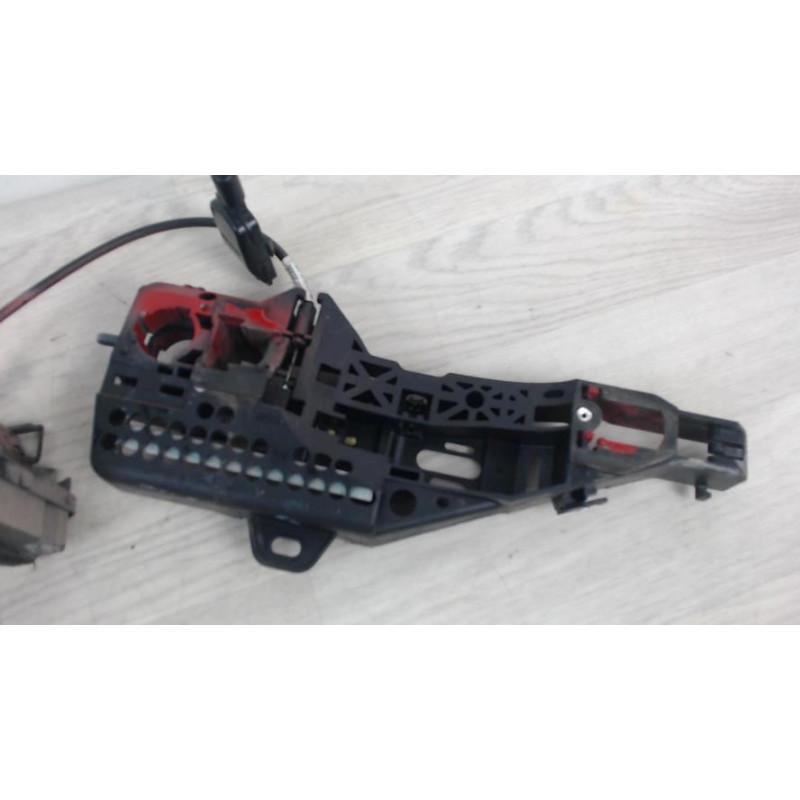 Serrure avant droit RENAULT CLIO 4 PHASE 1 d’occasion