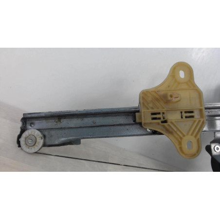 Leve vitre electrique avant droit RENAULT CLIO 4 PHASE 1 d’occasion