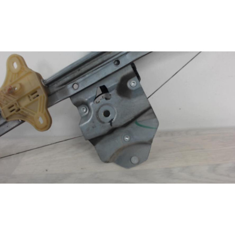 Leve vitre electrique avant droit RENAULT CLIO 4 PHASE 1 d’occasion