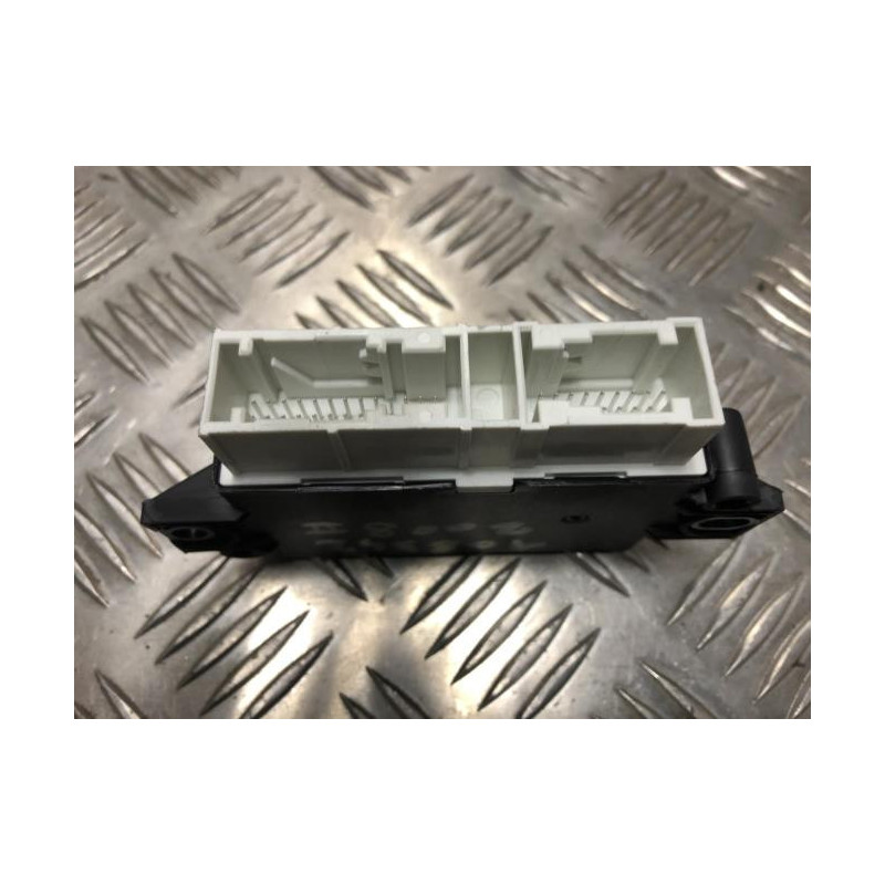 Boitier d'aide au stationnement PEUGEOT 2008 2 d’occasion