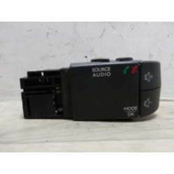 Commande autoradio RENAULT CLIO 4 PHASE 1 d’occasion