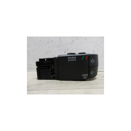 Commande autoradio RENAULT CLIO 4 PHASE 1 d’occasion