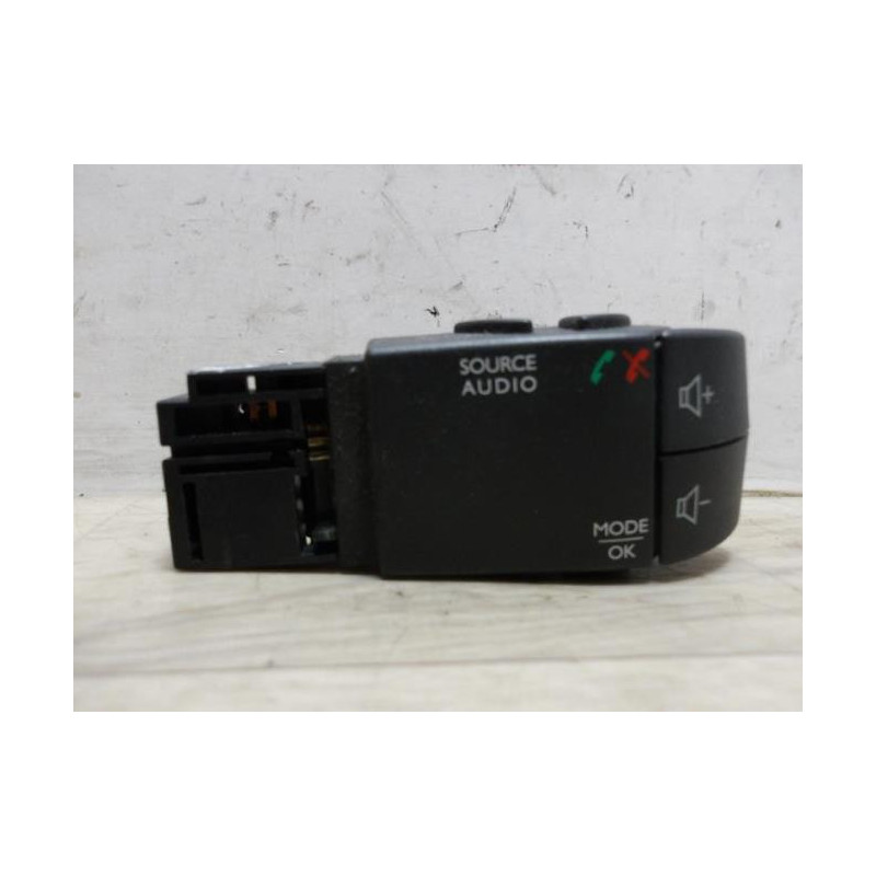 Commande autoradio RENAULT CLIO 4 PHASE 1 d’occasion