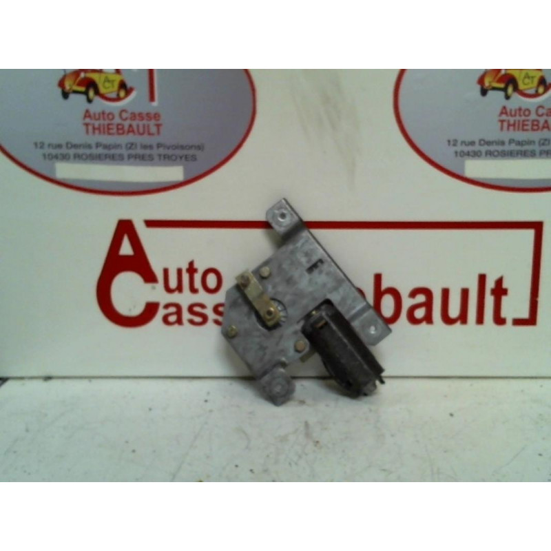 Mot. essuie glace avant VOLKSWAGEN GOLF II d’occasion