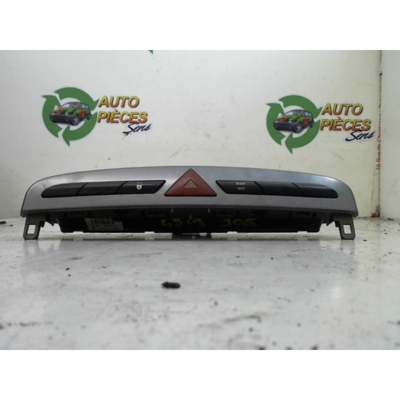 Bouton de warning PEUGEOT 308 1 PHASE 1 d’occasion