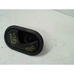 Poignee porte avant gauche RENAULT MEGANE 2 PHASE 1 d’occasion