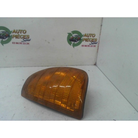 Optique avant secondaire gauche (feux)(clignotant) MERCEDES  d’occasion