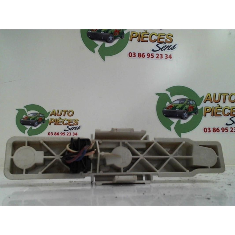 Platine feu arriere gauche RENAULT EXPRESS PHASE 1 d’occasion