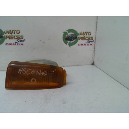 Optique avant secondaire droit (feux)(clignotant) OPEL ASCONA (A) d’occasion