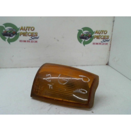 Optique avant secondaire droit (feux)(clignotant) RENAULT R9 d’occasion