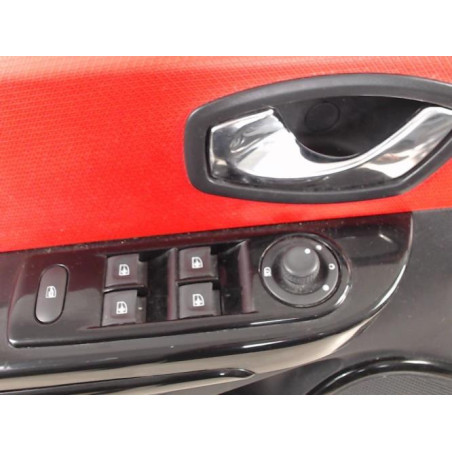 Panneau de porte avant gauche RENAULT CLIO 4 PHASE 1 d’occasion