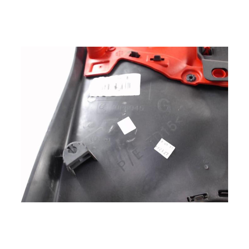 Panneau de porte avant gauche RENAULT CLIO 4 PHASE 1 d’occasion