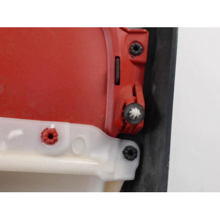 Panneau de porte avant gauche RENAULT CLIO 4 PHASE 1 d’occasion