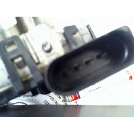 Mot. essuie glace avant VOLKSWAGEN POLO III (6N1) d’occasion