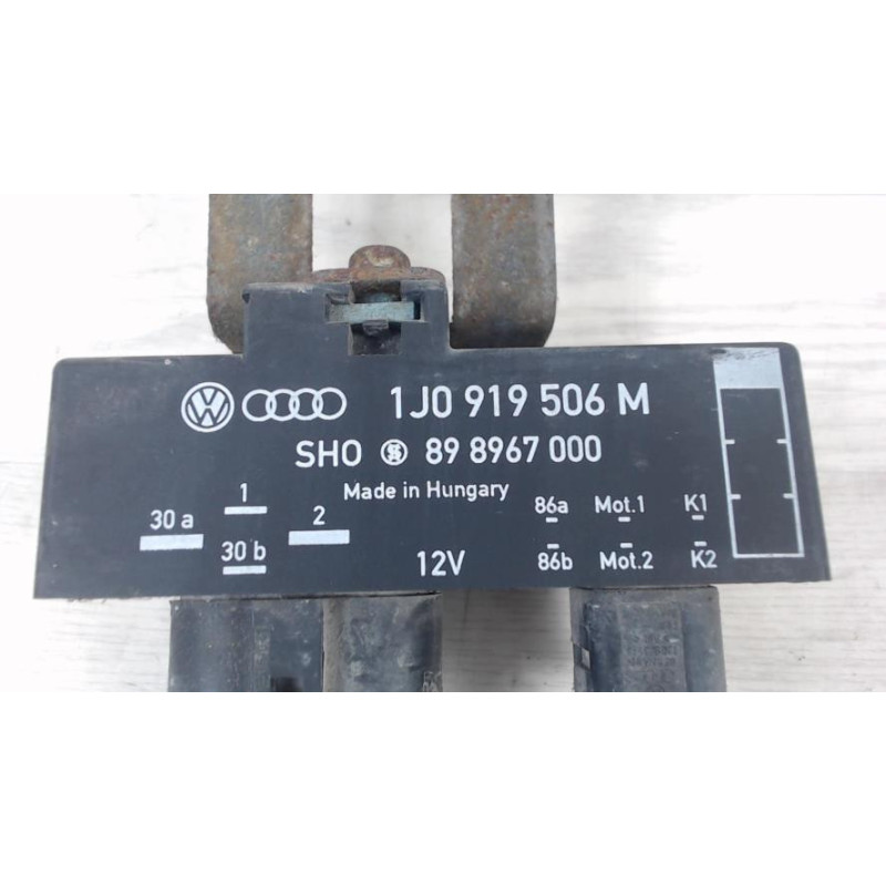 Boitier de prechauffage VOLKSWAGEN POLO 4 PHASE 1 d’occasion