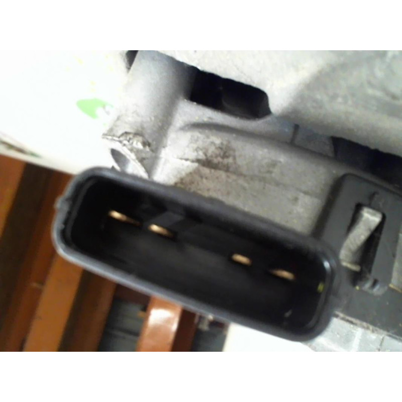 Moteur essuie glace avant KIA CARNIVAL 2 d’occasion