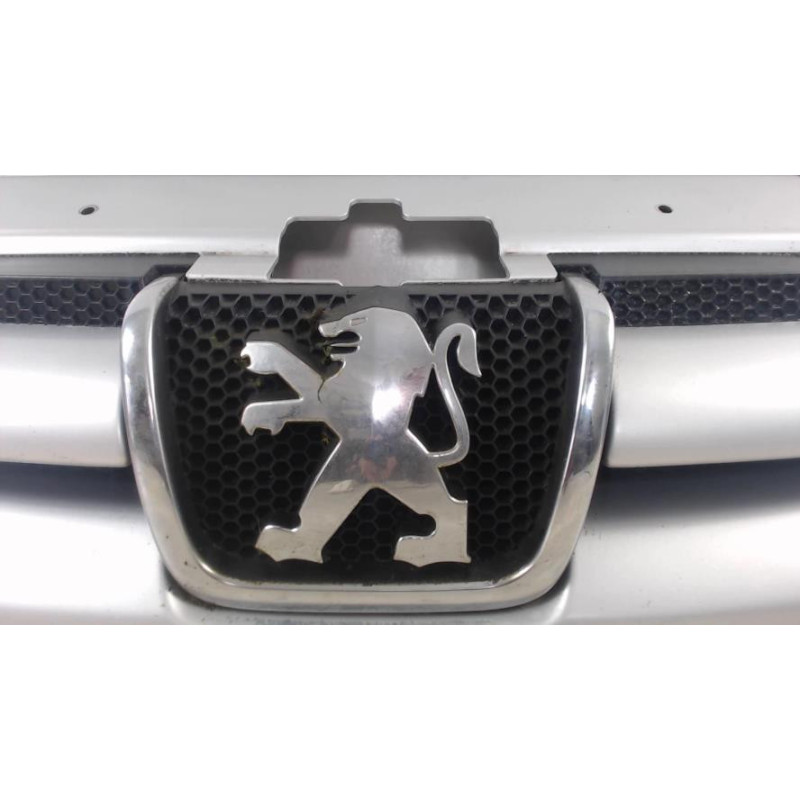 Calandre PEUGEOT PARTNER 1 PHASE 2 d’occasion