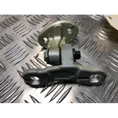 Charniere de porte arriere gauche VOLVO V 50 PHASE 2 BREAK d’occasion